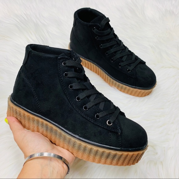 Shoes - Black high top chunky sneaker